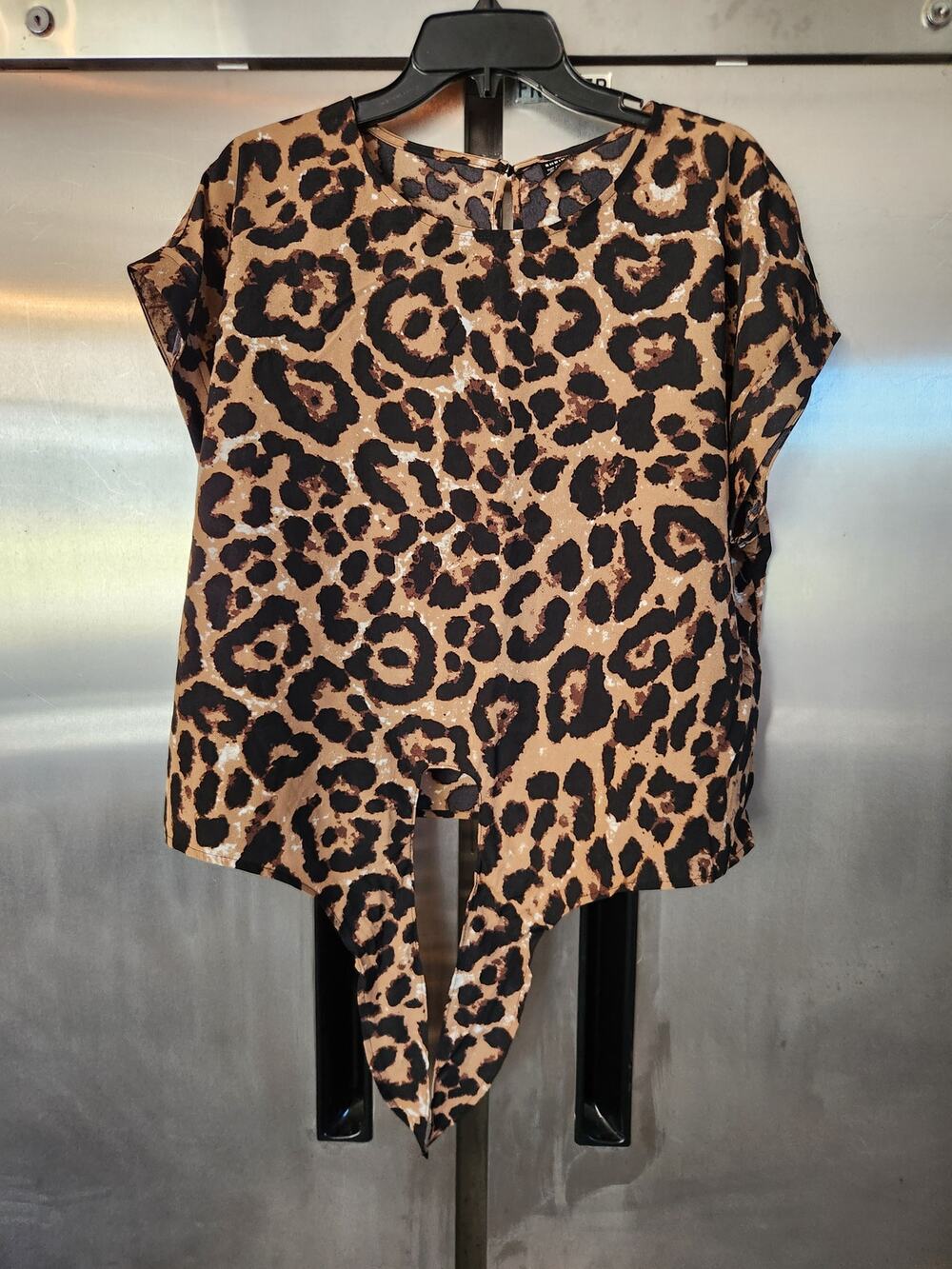 SHEIN Womens Tie Front Top Size XL | Leopard Print Cap Sleeve Keyhole Back